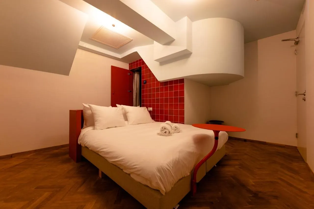 Hotel Not Hotel روتردام 3*,